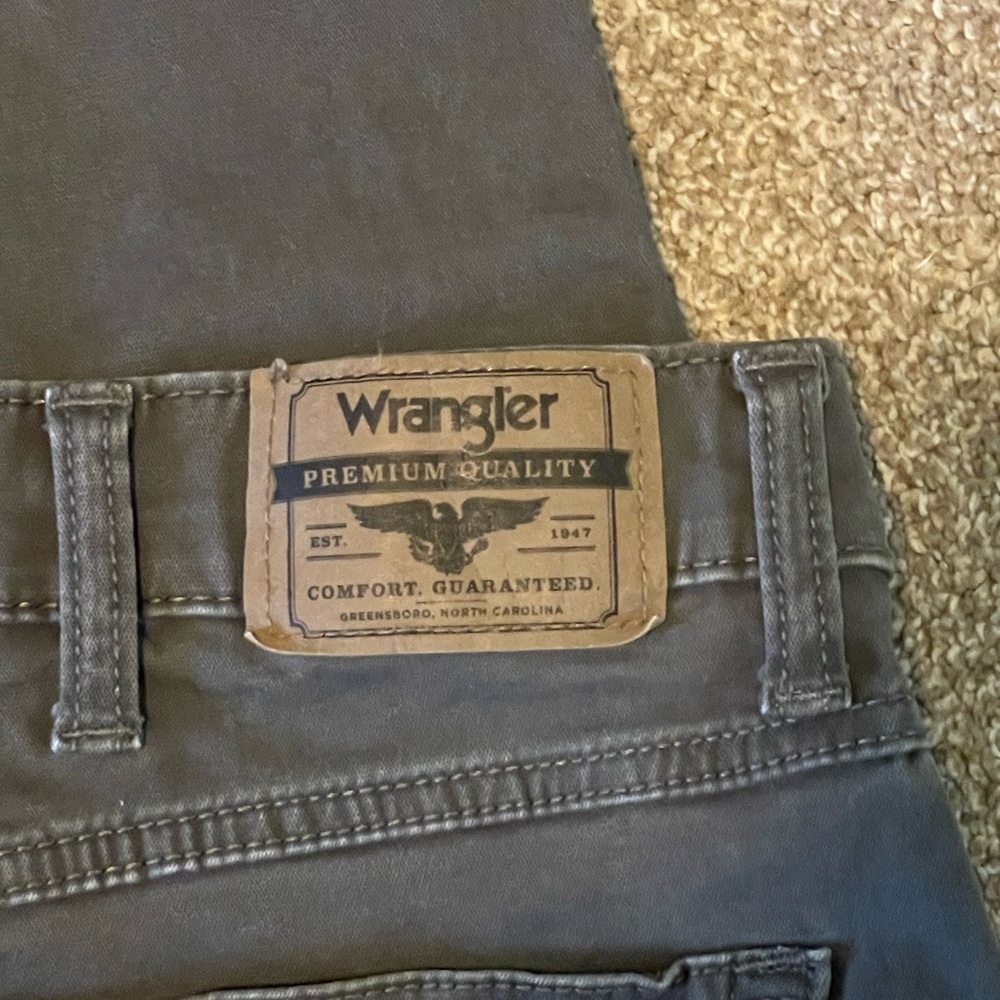 Wrangler Pants - Picture 3 of 3